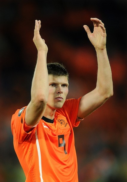 Klaas-Jan Huntelaar ghi bàn thắng duy nhất giúp Hà Lan giành chiến thắng tối thiểu trước Moldova.